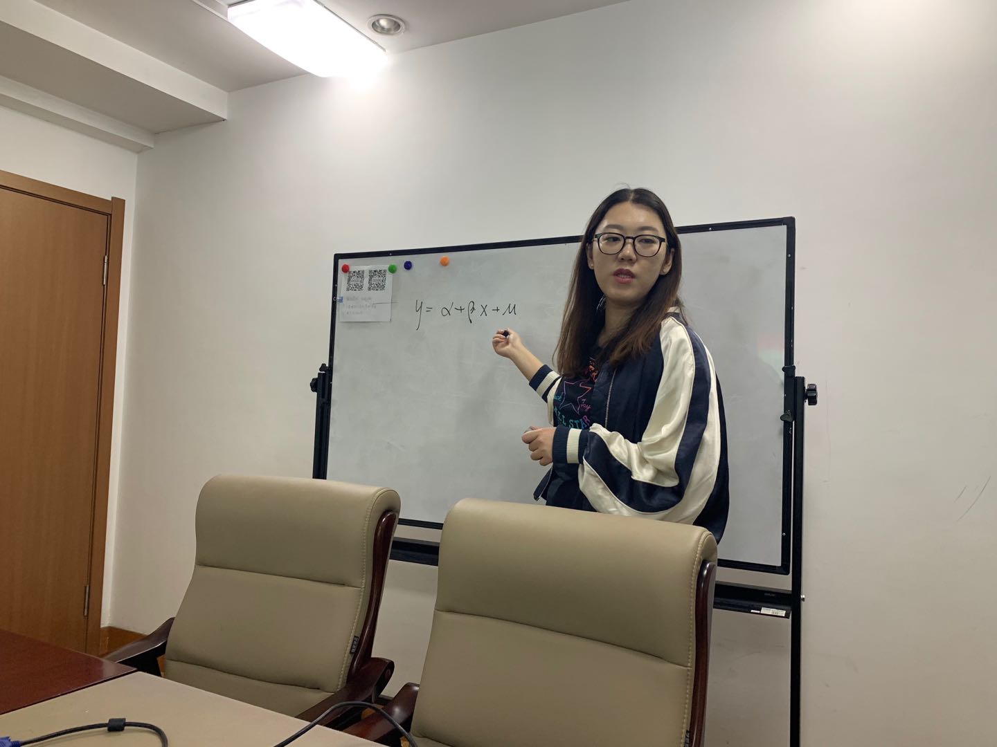 欧博集团官网博士生沙龙2019-06(总第6期)简报图片.jpg 欧博集团官网博士生沙龙2019-06(总第6期)简报图片.jpg